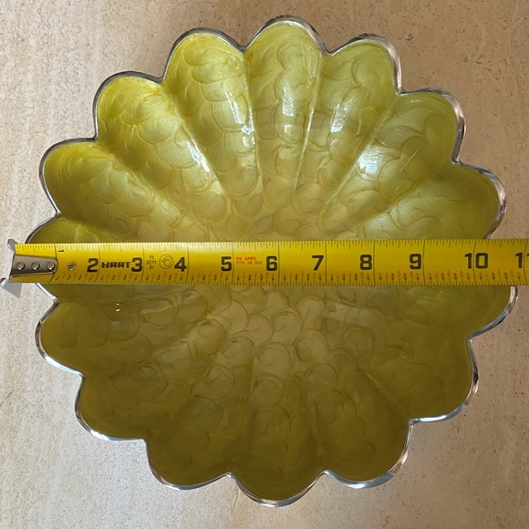 Cast Aluminum Flower Shaped Bowl - Picture 4 of 5